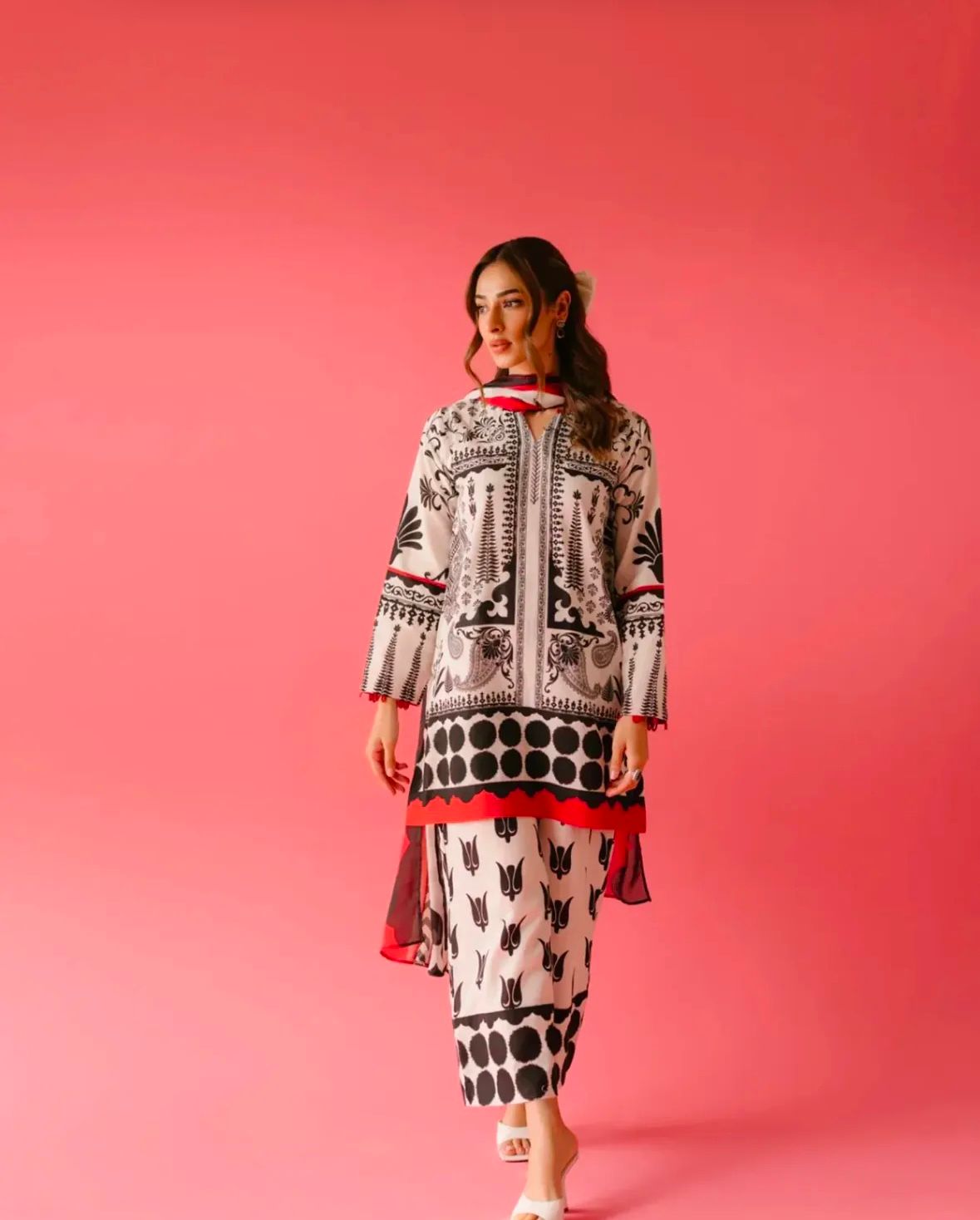 Printed Ladies 2-Piece Swiss Lawn