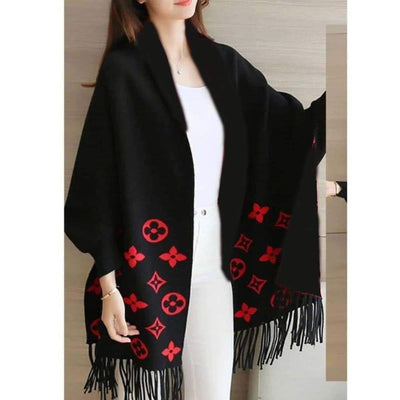 Women's Bat-Wing Style Printed Fleece Shawl.